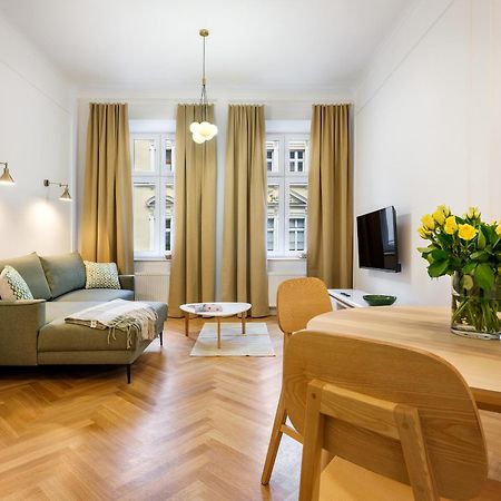 Tyzenhauz Suites Topolowa คราคูฟ ภายนอก รูปภาพ