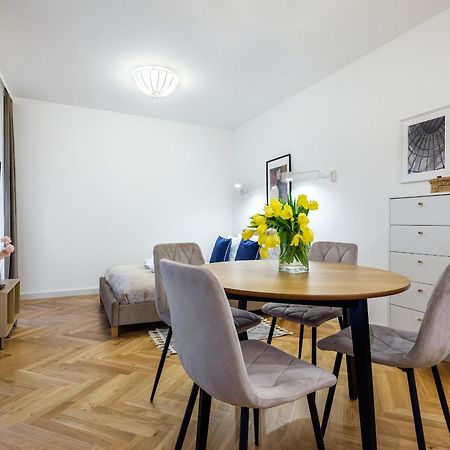 Tyzenhauz Suites Topolowa คราคูฟ ภายนอก รูปภาพ