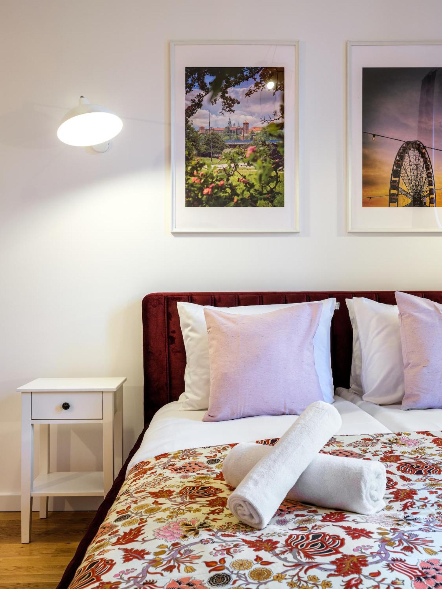 Tyzenhauz Suites Topolowa คราคูฟ ภายนอก รูปภาพ